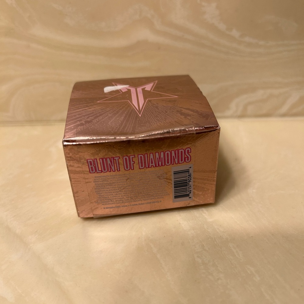 JEFFREE STAR COSMETICS
EYE GLOSS POWDER | BLUNT OF DIAMONDS - Picture 3 of 3